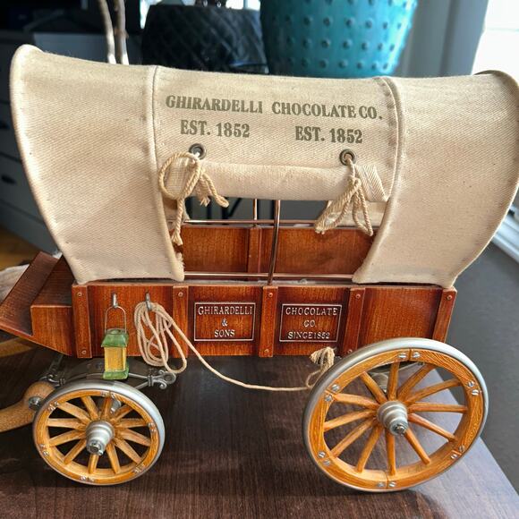 Vintage Ghirardelli Chocolate Company Covered Wagon Carriage - Picture 2 of 11